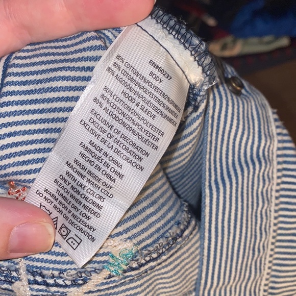 🆕 Lucky Brand Girls Stripe Jean Jacket Size 6X - Picture 9 of 9